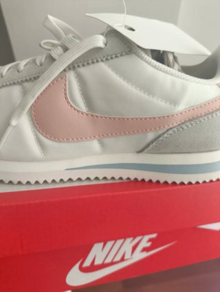 Zapatillas Nike cortez talla 37.5