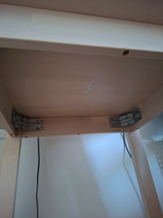Liquidation !!!mesa y silla de Ikea