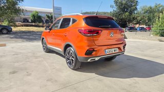 33.000km 2023 MG ZS 2023
