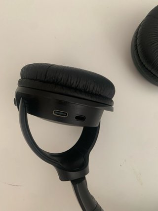 Auriculares inalámbricos JBL color negro