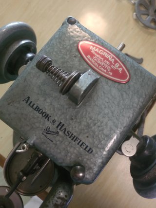 Máquina de coser Alta Peletería