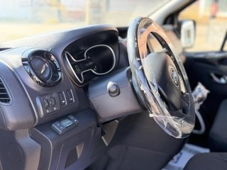 Opel Opel Vivaro 1.6 CDTI Biturbo Combi L1H1 2,7t Opel Vivaro 1.6 CDTI Biturbo Combi L1H1 2,7t