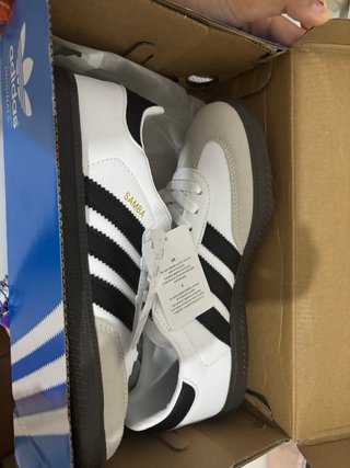 Bambas adidas samba.