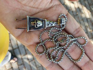 Lotto uomo: collana con pendente teschio + anello