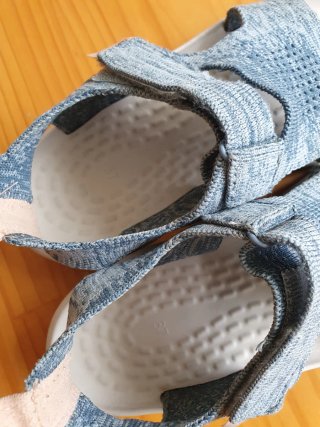 Sandalias de montaña y trekking azules