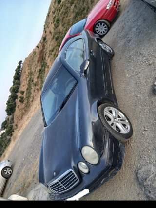 Mercedes-Benz  CLK 2001