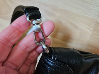 Bolso de mano negro Mango
