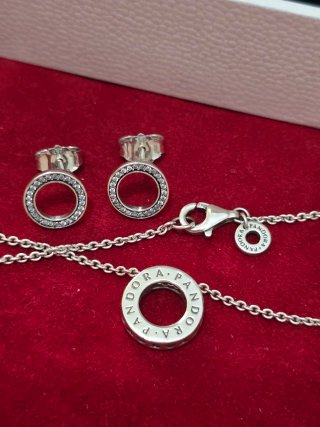 Collar de plata Y Pendientes Pandora