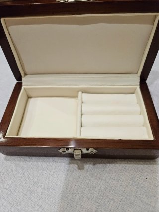 Caja de madera joyero 14x7,5cm nuevo a estrenar