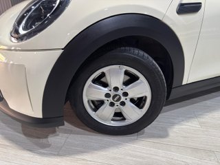 MINI ONE 2022