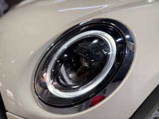 MINI ONE 2022