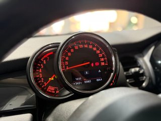 MINI ONE 2022