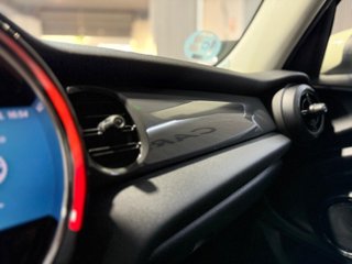 MINI ONE 2022