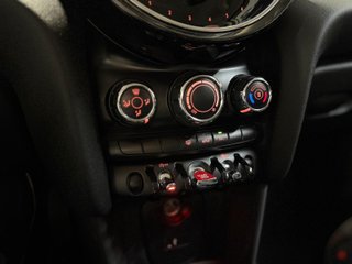 MINI ONE 2022