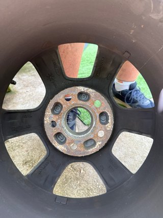 Llantas + cubierta Bridgestone A4 18”