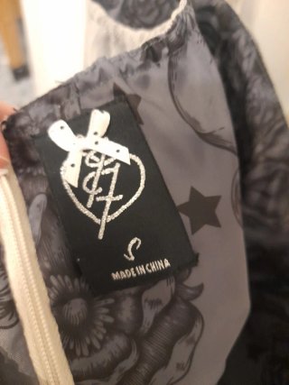 Vestido Iron Fist estrellas lentejuelas tul