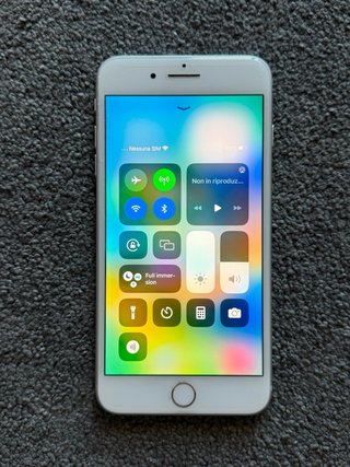 iPhone 8 Plus 64GB Argento