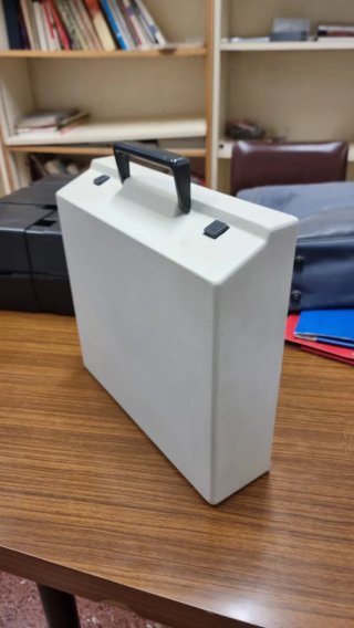 Máquina de escribir Olympia Traveller de Luxe