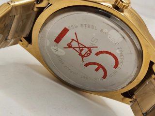 Reloj skyline acero quirúrgico chapado en oro