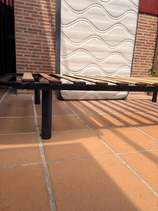 Cama con somier