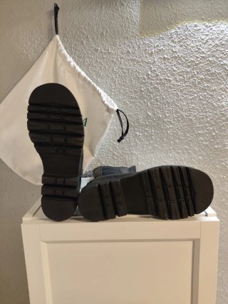 Botas