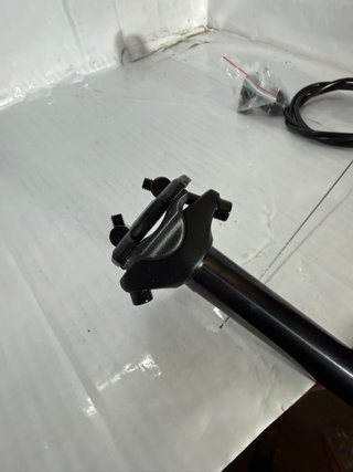 Tija telescópica MEROCA cableada