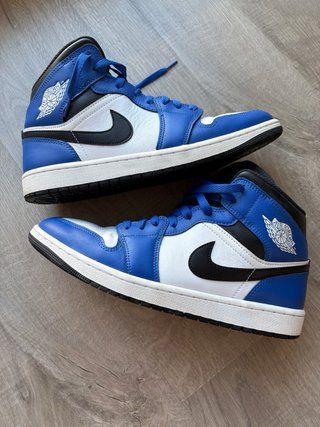 Nike Jordan 1 Mid Air Royal