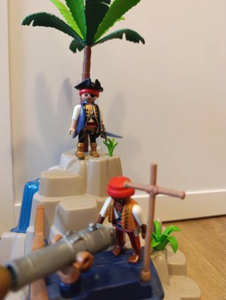 Isla pirata y escondrijo del tesoro playmobil