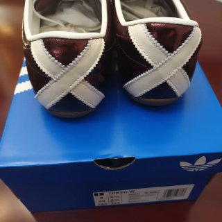 Zapatillas de deporte Adidas Tokio, talla 40.