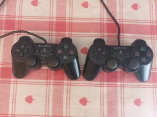 2 Mandos PS2 originales para Jose.