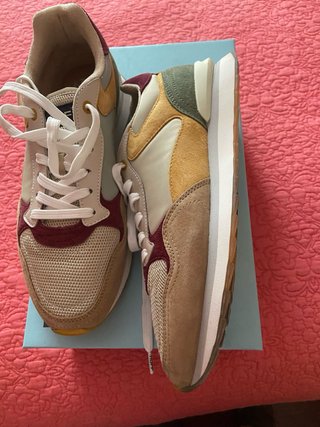 Zapatillas Hoff, talla 40 nuevas. Modelo Madrid.