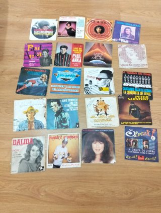 Lote 133 vinilos 7 pulgadas antiguos música años70