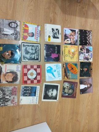 Lote 133 vinilos 7 pulgadas antiguos música años70