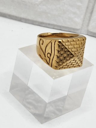Anillo Acero Quirúrgico Chapado Oro Pirámide