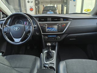 TOYOTA Auris 1.4 90D ACTIVE