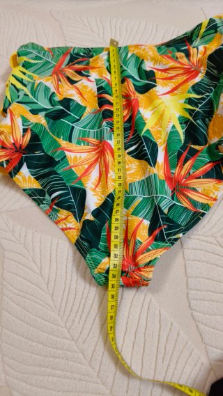 Bikini estampado flores tropical  Talla M/L