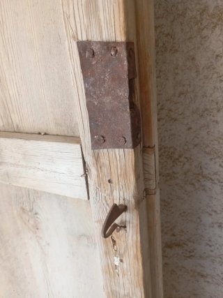 Puerta madera capuchina antigua 230x65cm