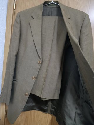 Traje en perfecto estado