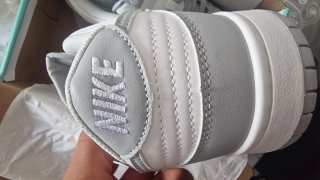 Nike Dunk Low blanco y gris