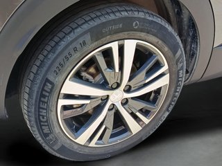 Peugeot 3008 Hybrid 225 e-EAT8 Active Pack