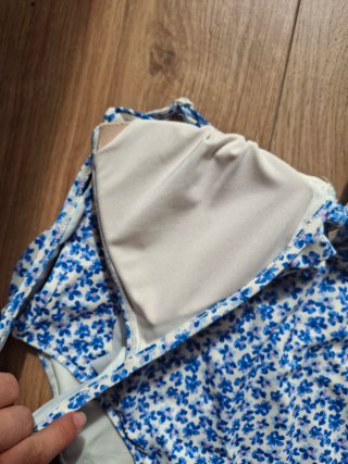 Bonito bañador de flores NUEVO