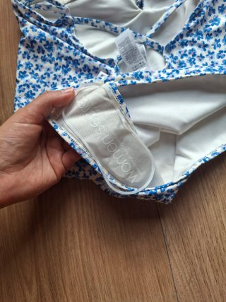 Bonito bañador de flores NUEVO