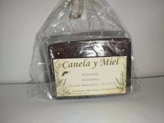 Jabón de glicerina vegetal miel y canela