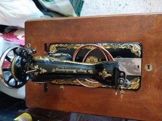 Máquina de coser "Singer", antigua.