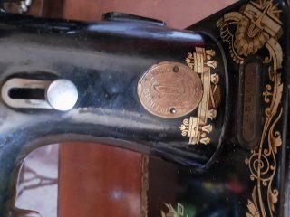 Máquina de coser "Singer", antigua.