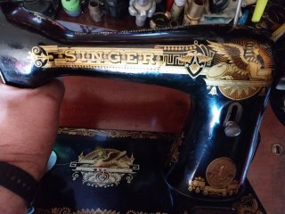 Máquina de coser "Singer", antigua.