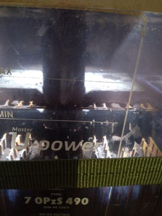 12. Batería U-power 7 OPzS 490 2V 490Ah.