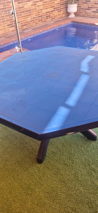 Mesa octogonal terraza