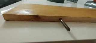2 baldas de madera con sus engranajes