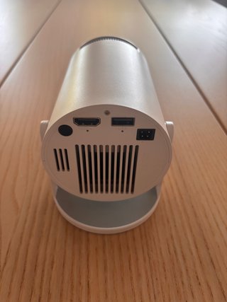 Proyector LED Portátil Beige